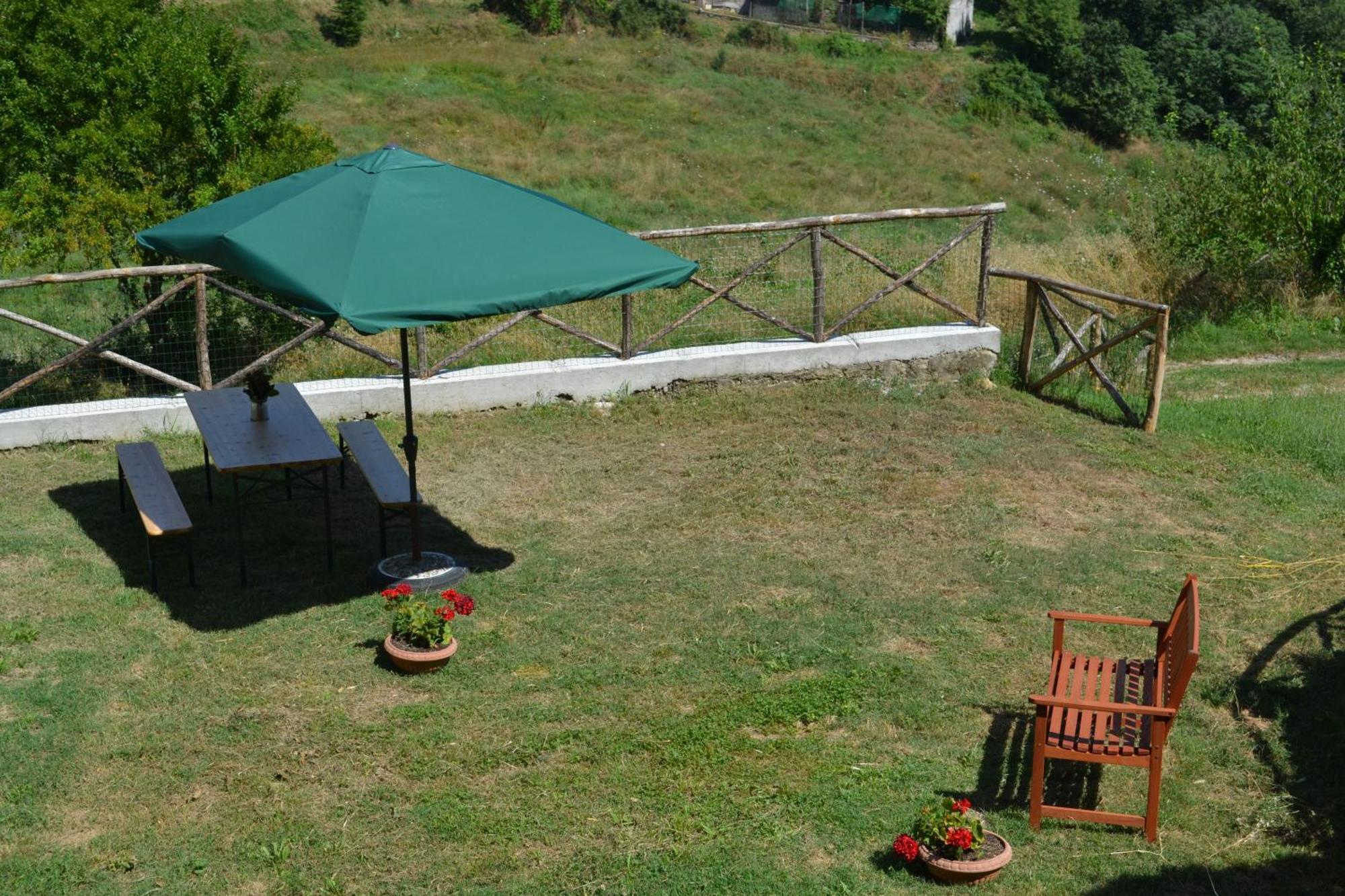 Appartamento La Chiusa Монтичиано Экстерьер фото